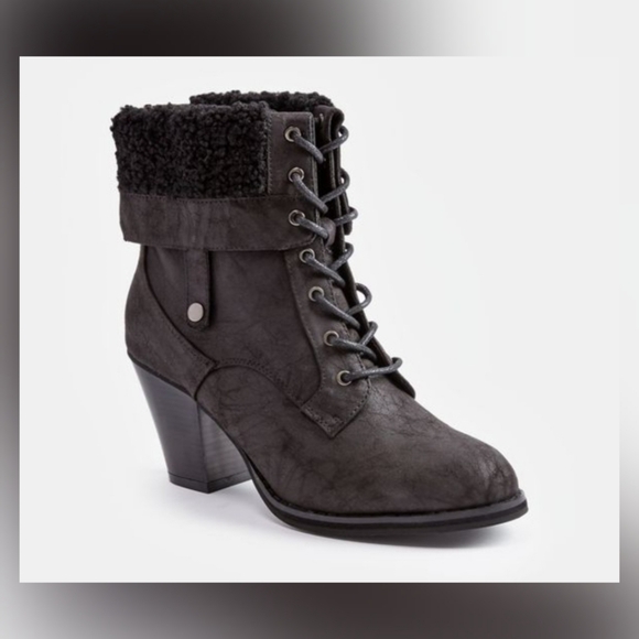 JustFab Statement Fold over Bootie - Picture 2 of 9